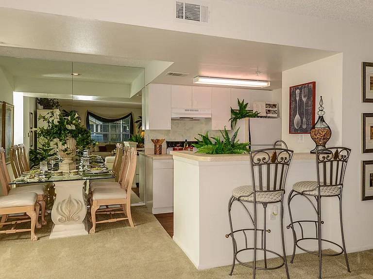 Hunters Glen Apartments — Photo 11