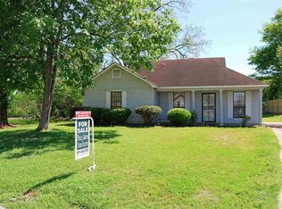 196 Saint Catherine St, Natchez, MS 39120