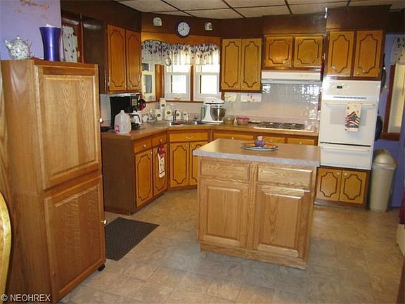 5th image of 3374 Reid Ave