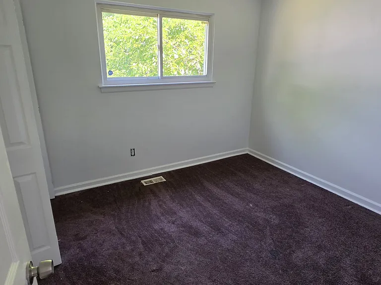 188 Vernon Dr — Photo 7