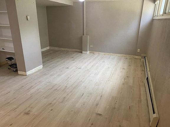 3rd image of 921 13th St Unit D-4