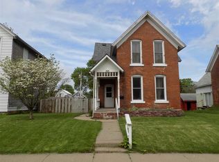 2424 Pershing Blvd, Clinton, IA 52732