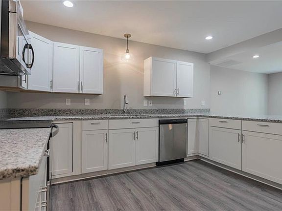 2nd image of 3174 Holly Grove Dr
