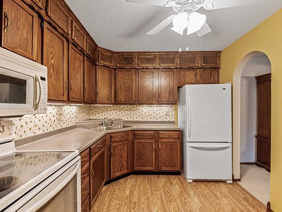 4th image of 1450 Bidwell St APT 214