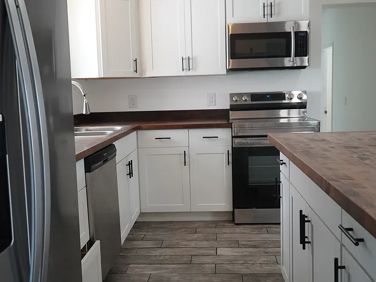 4111 W Montgomery Ter — Photo 25