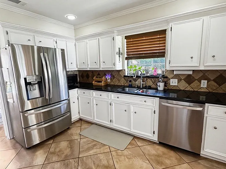 3934 Cypress Lake Dr — Photo 13