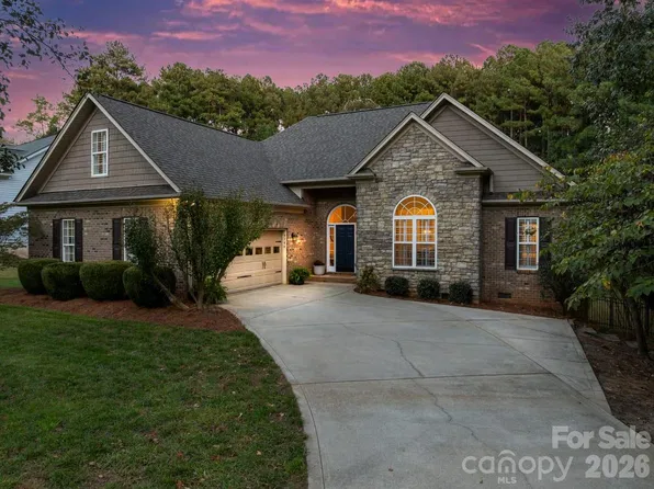 4144 Isle Of Pines Dr, Denver, NC 28037