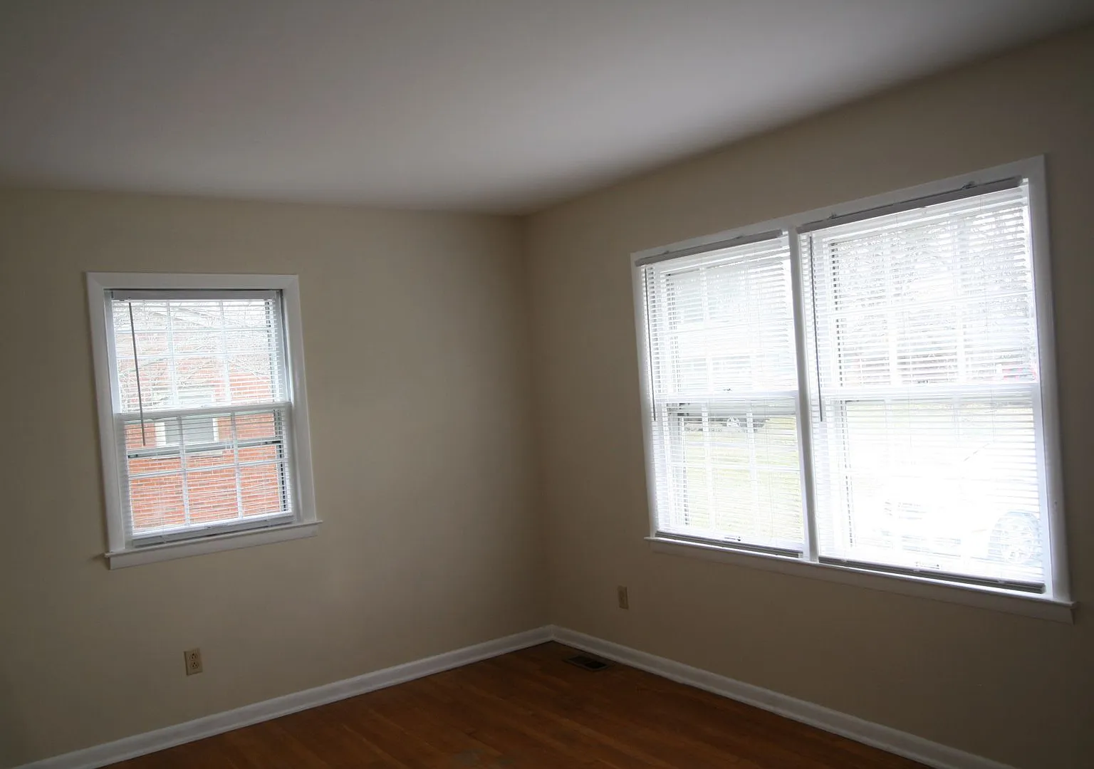 Stonybrook home with Full Basement and large backyard 20260817 — Photo 2