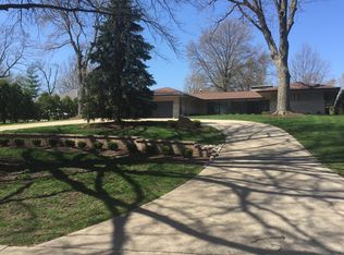 269 Southmoreland Pl, Decatur, IL 62521