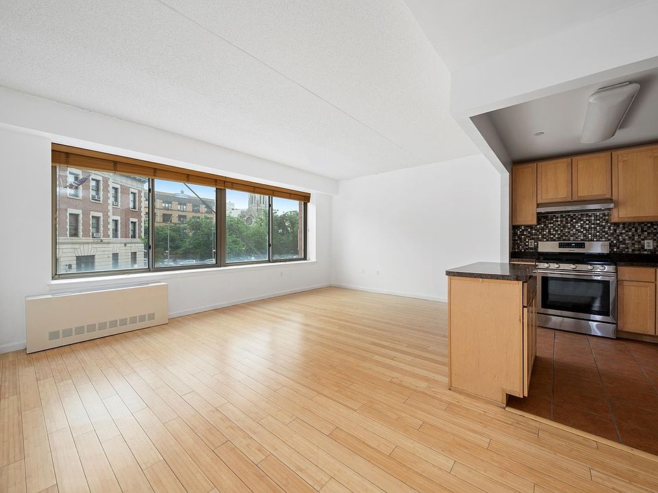 1st image of 837 Washington Ave APT 2G