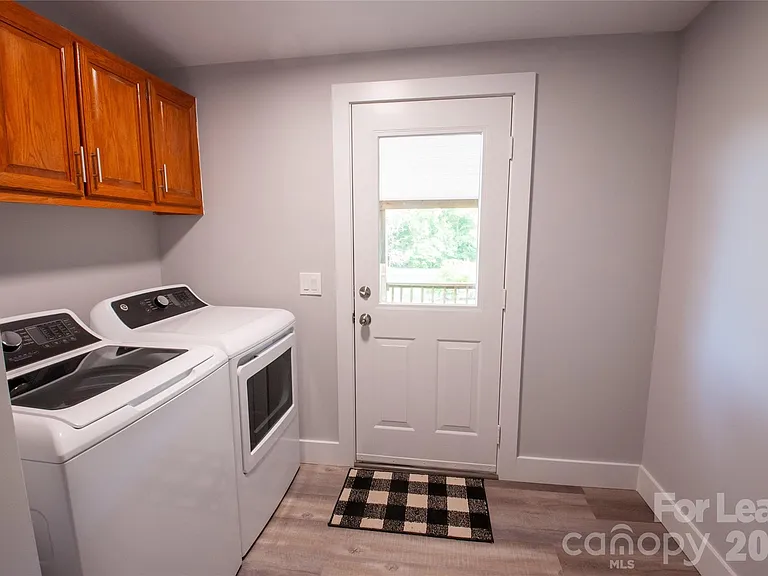 151 Scotsman Dr — Photo 6