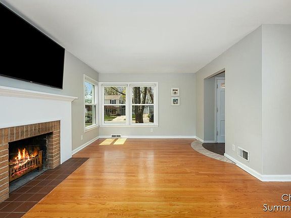 2nd image of 1064 Kenesaw Dr SE