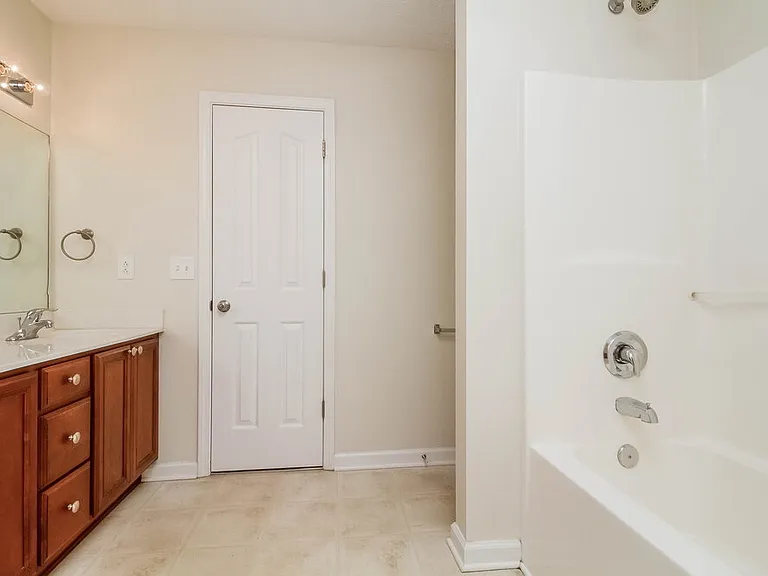 2116 Cason Trl — Photo 15