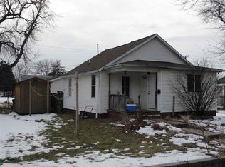526 Menominee Ave, East Dubuque, IL 61025