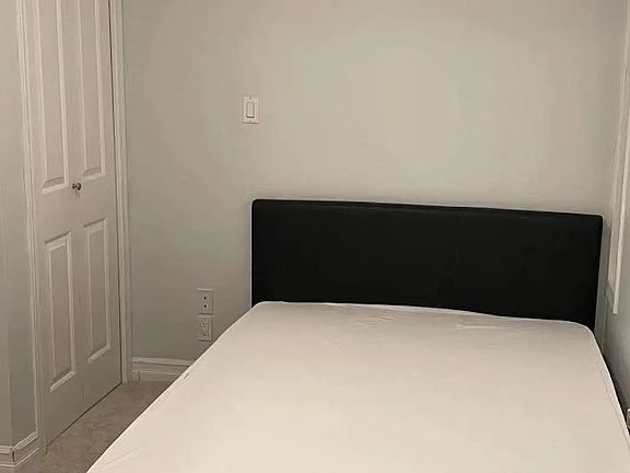 5th image of 6511 Granville Cres #1