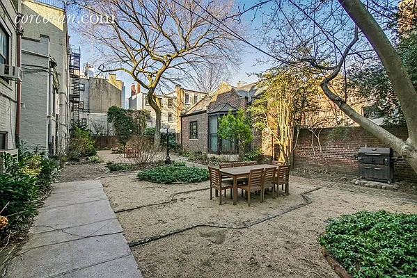 Sold by Corcoran | media 24