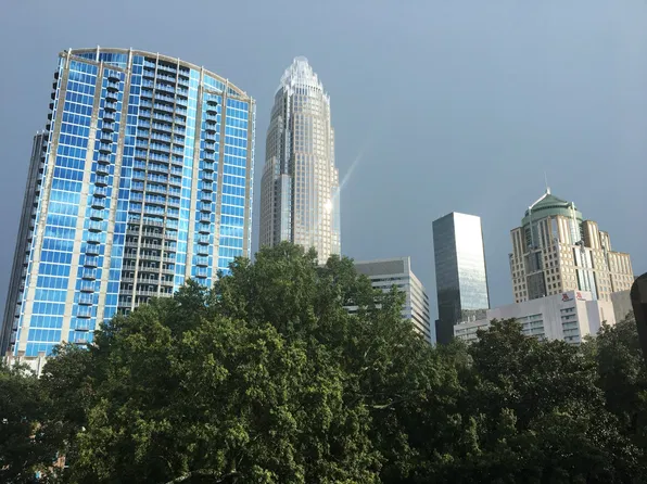 300 W 5th St, Charlotte, NC