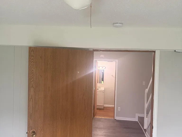 700 N Adelaide St #112 — Photo 26
