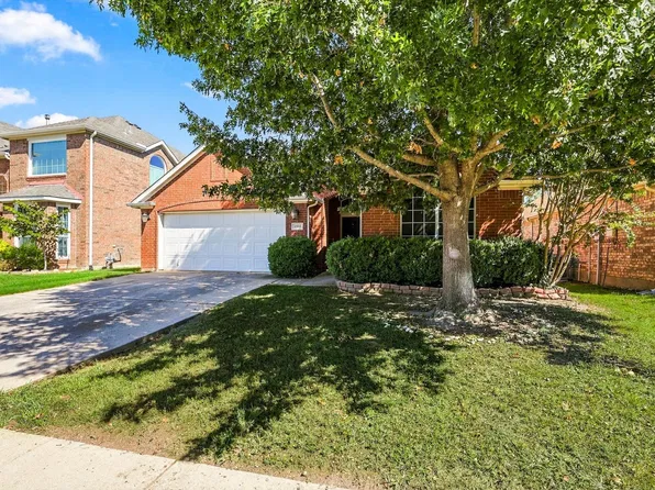 10500 Jaybird Dr, Fort Worth, TX 76244