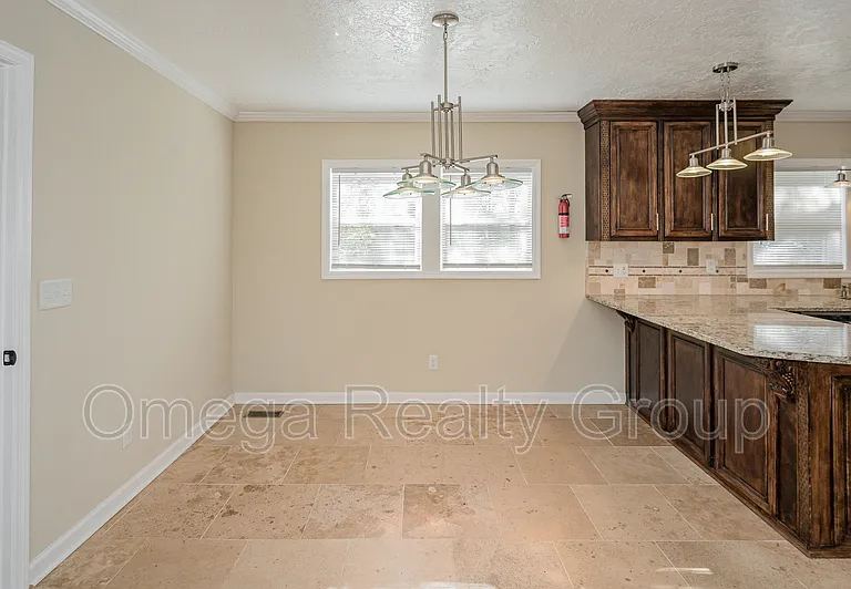 1808 Wilson Dr — Photo 17