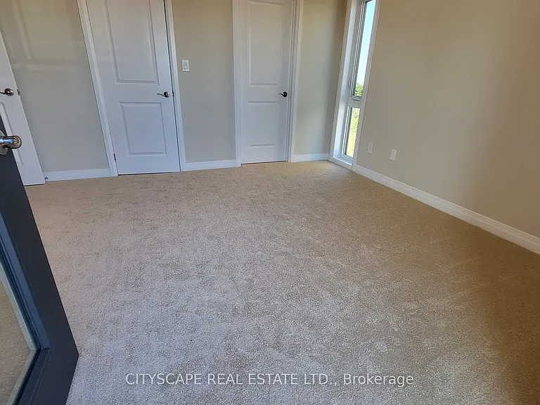 261 Woodbine Ave #C053 — Photo 32