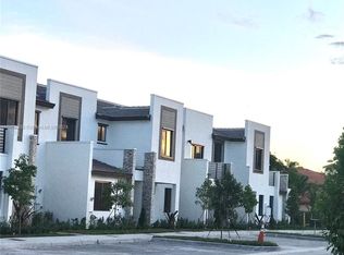 382 NE 208th Ter #382, Miami, FL 33179