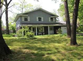 636 Norton Ave, Mundelein, IL