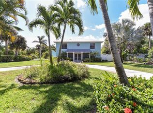 1034 SE Riverside Dr, Stuart, FL 34996