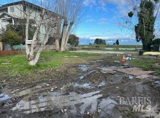 3460 Snug Harbor Dr, Walnut Grove, CA 95690