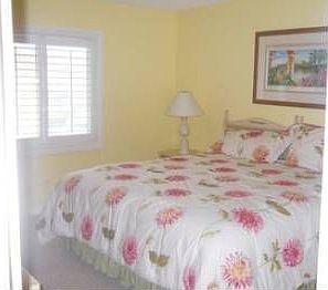 3rd image of 3000 Gulf Shore Blvd N APT 508