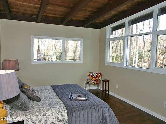 5th image of 3722 Woodland Cir