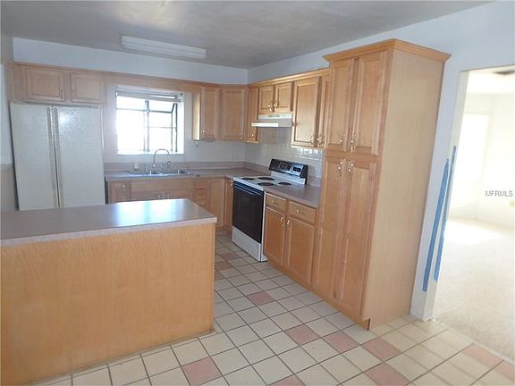 3rd image of 6201 4th St S