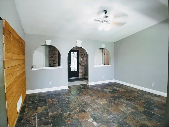 5th image of 10015 Shayna Dr
