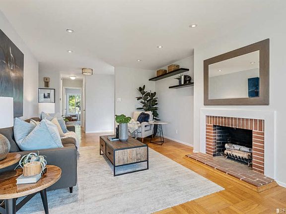 5th image of 309 Oak Park Dr