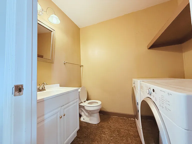 6581 Ewald Ct — Photo 24