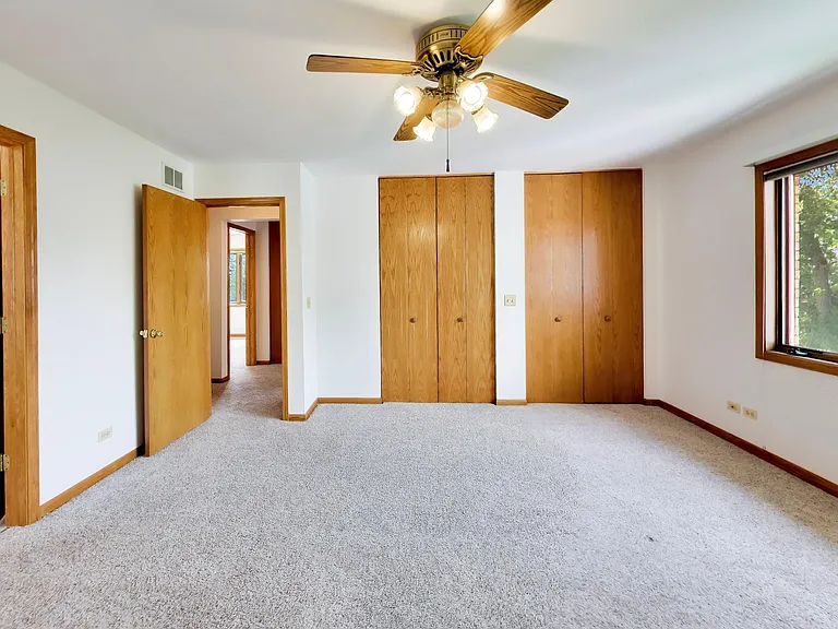 920 N Northwest Hwy #2 — Photo 24
