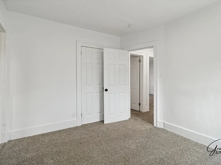 16211 Kentucky St — Photo 20