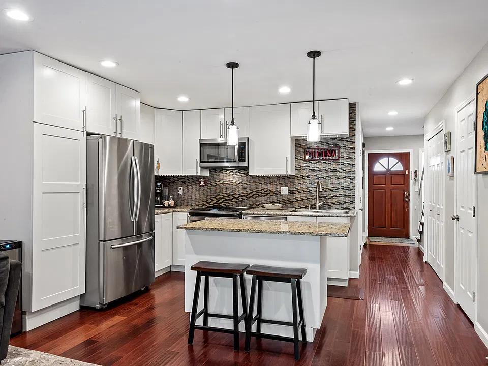 837 Southwood Blvd #5