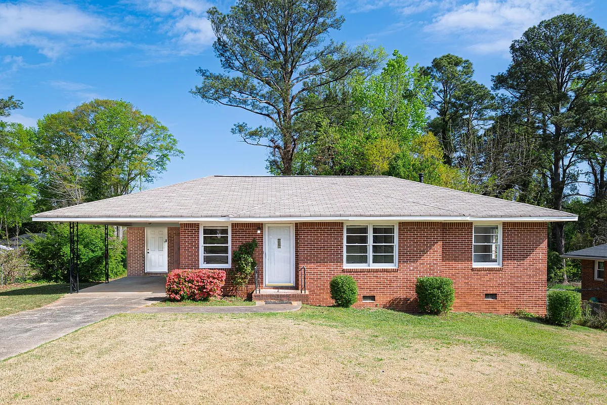 Building Photo - 1216 Sanders Way