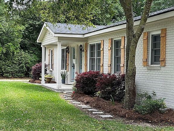 5th image of 701 E Jones Ave
