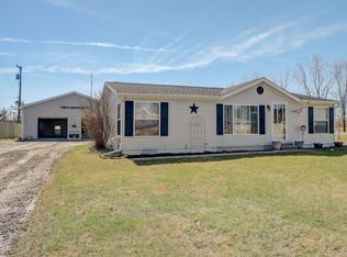 526 W Mill St, Capac, MI 48014