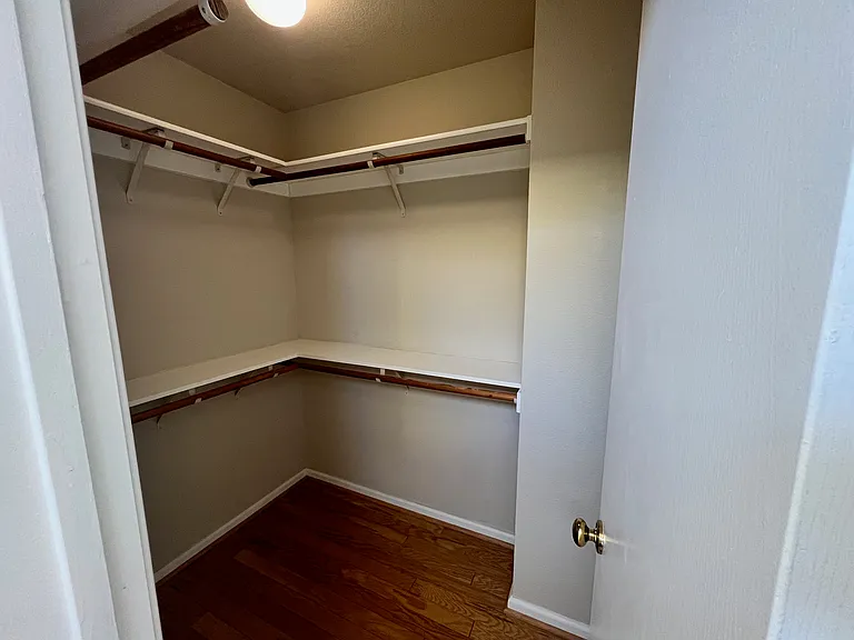 339 Torrington Dr #1 — Photo 16