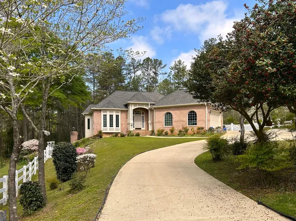 132 Sunny Point Cir, Lagrange, GA 30240
