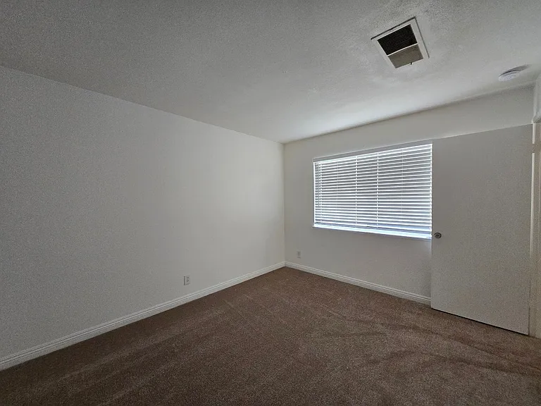 6425 Big Pine Way — Photo 11
