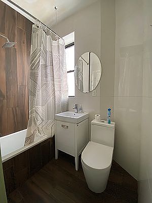 5th image of 686 Jefferson Ave APT 3R