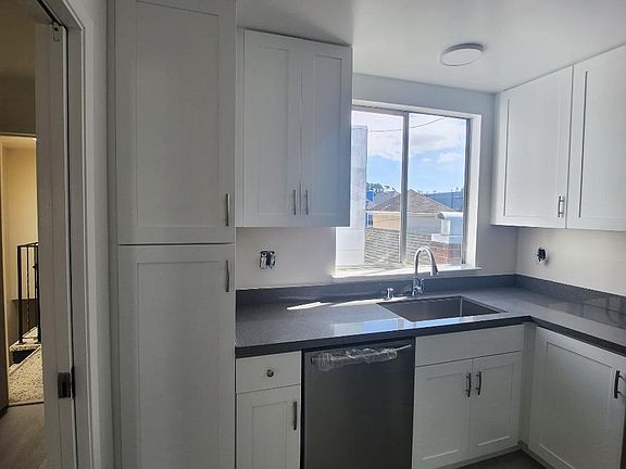 5th image of 339 4th Ave APT 4