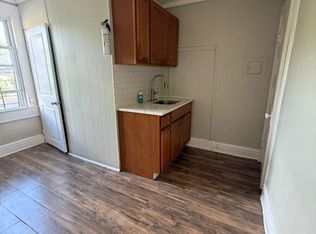 164 S 10th St FLOOR 3, Newark, NJ 07107