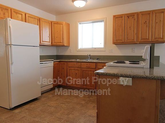 3rd image of 2541 Pumice Dr APT 4