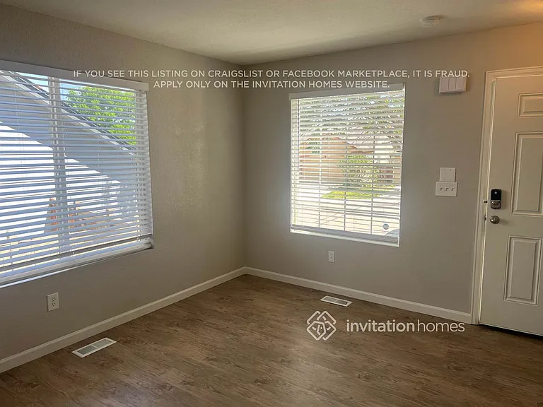3289 Blue Grass Cir — Photo 2