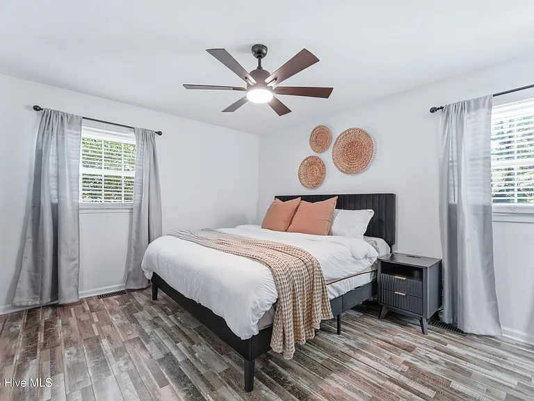 110 Estate Dr — Photo 10